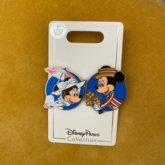 Rare discontinued Disney Pins. Mickey & Minnie JH - Picture 1 of 2